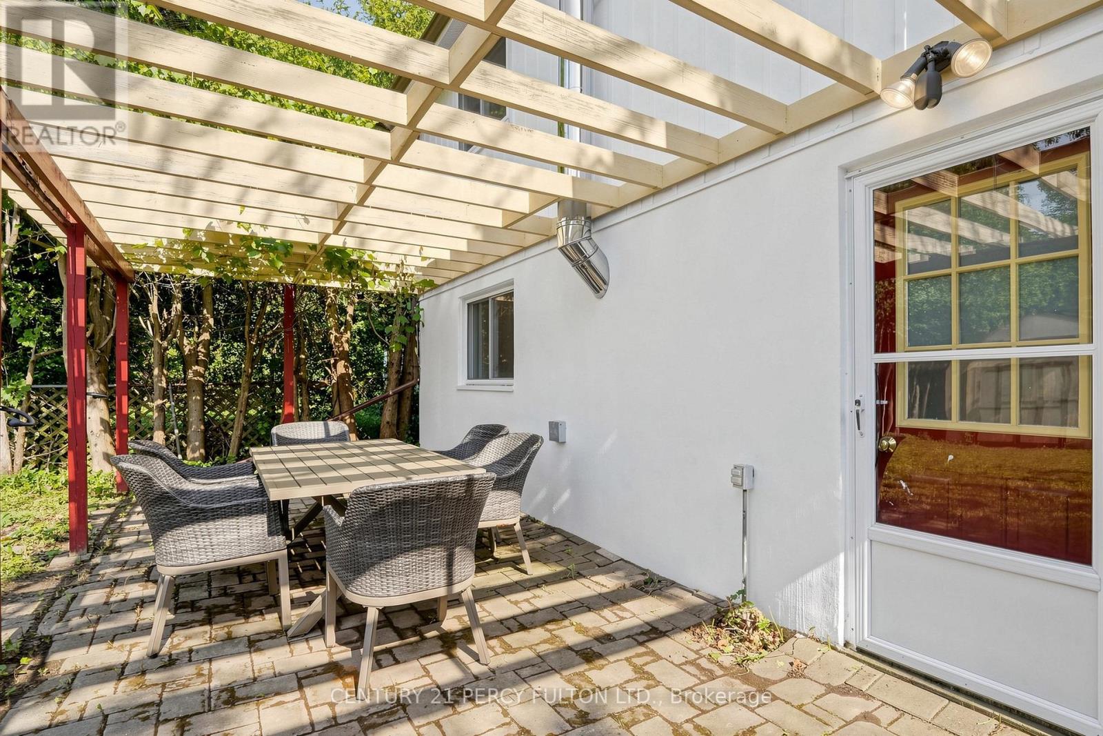 10 DEVINS DRIVE - 42