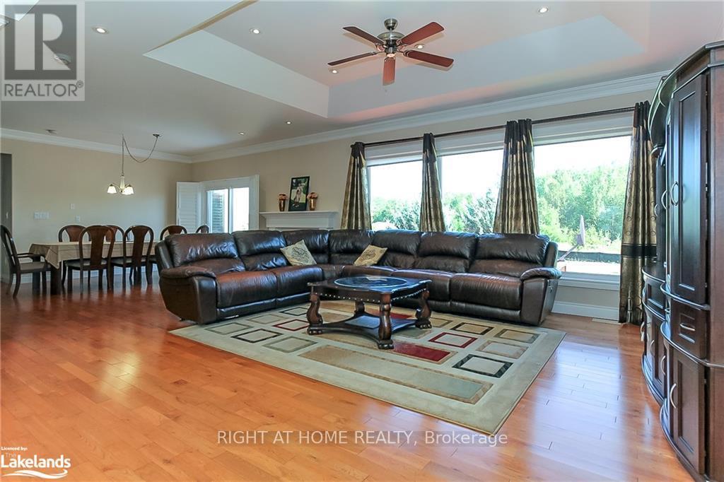 16 WASAGA SANDS DRIVE - 10