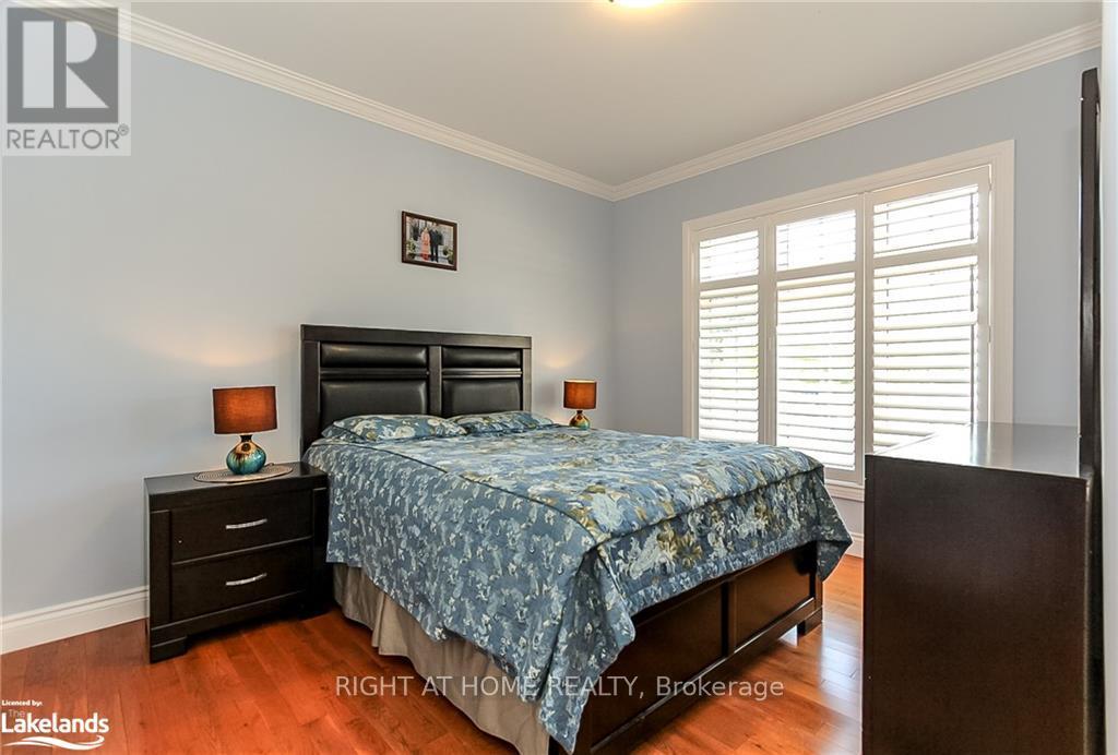 16 WASAGA SANDS DRIVE - 25