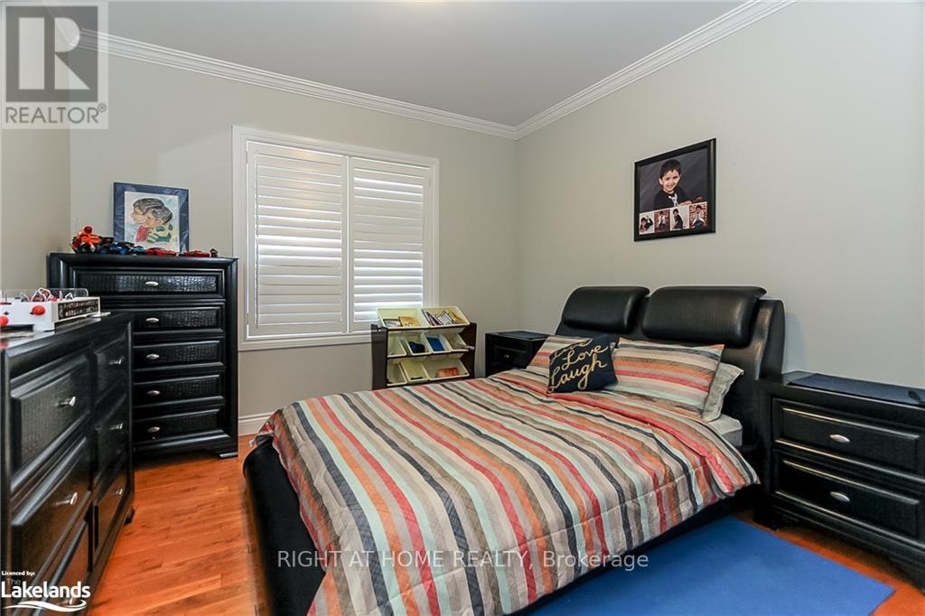 16 WASAGA SANDS DRIVE - 28