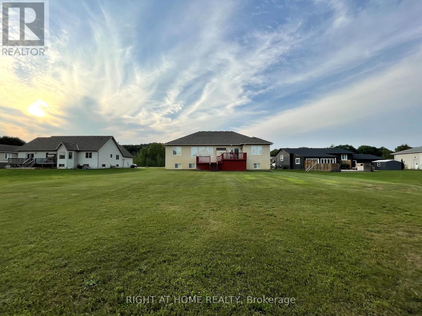 16 WASAGA SANDS DRIVE - 4