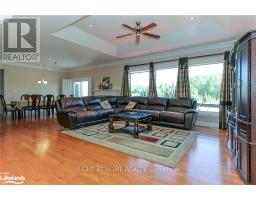 Living room - 16 Wasaga Sands Drive, Wasaga Beach, ON L9Z1J6 Photo 10