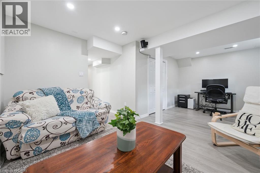 45 CAPTAIN MCCALLUM Drive - 33