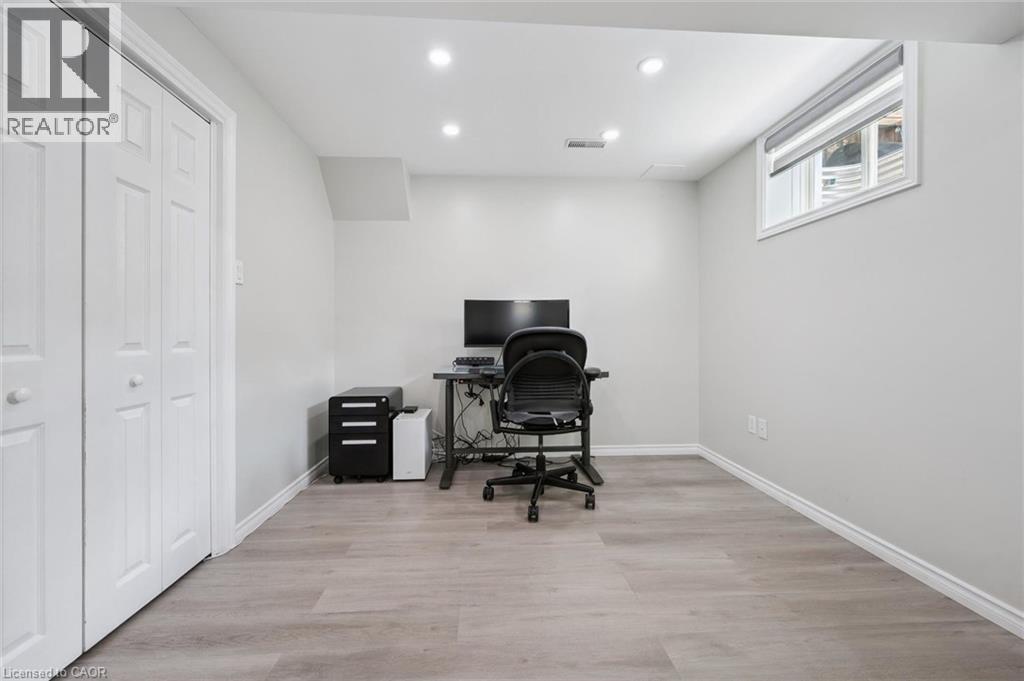 45 CAPTAIN MCCALLUM Drive - 34