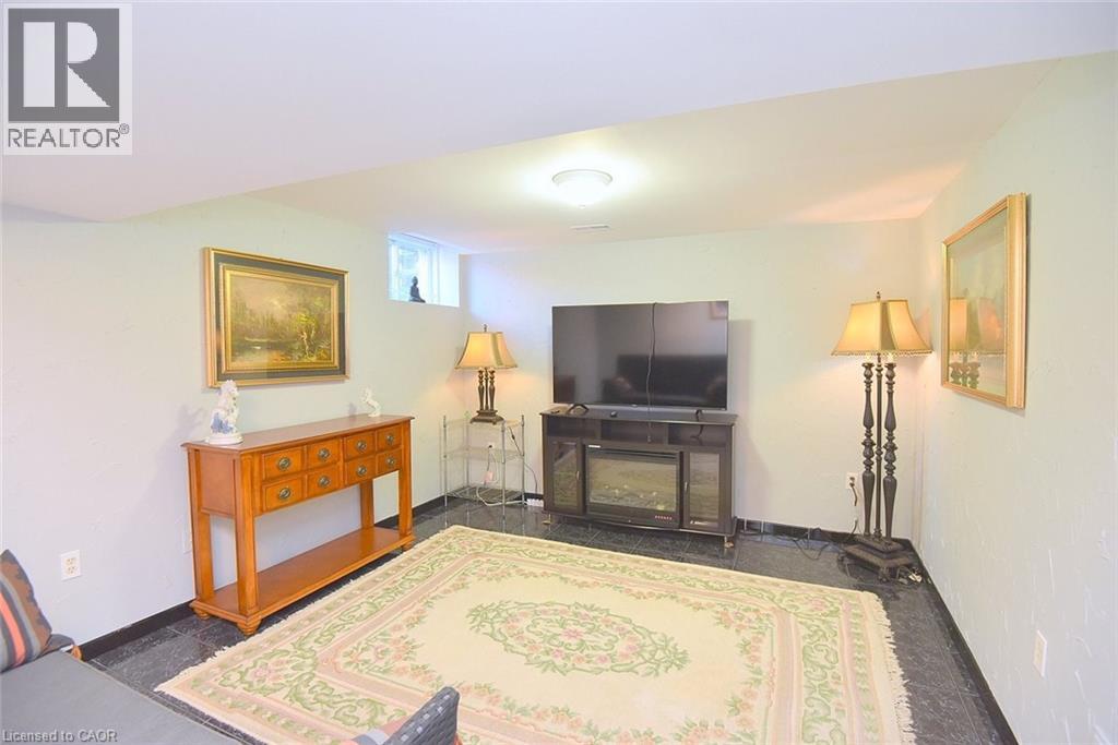 #36 2774 KING Street E - 38
