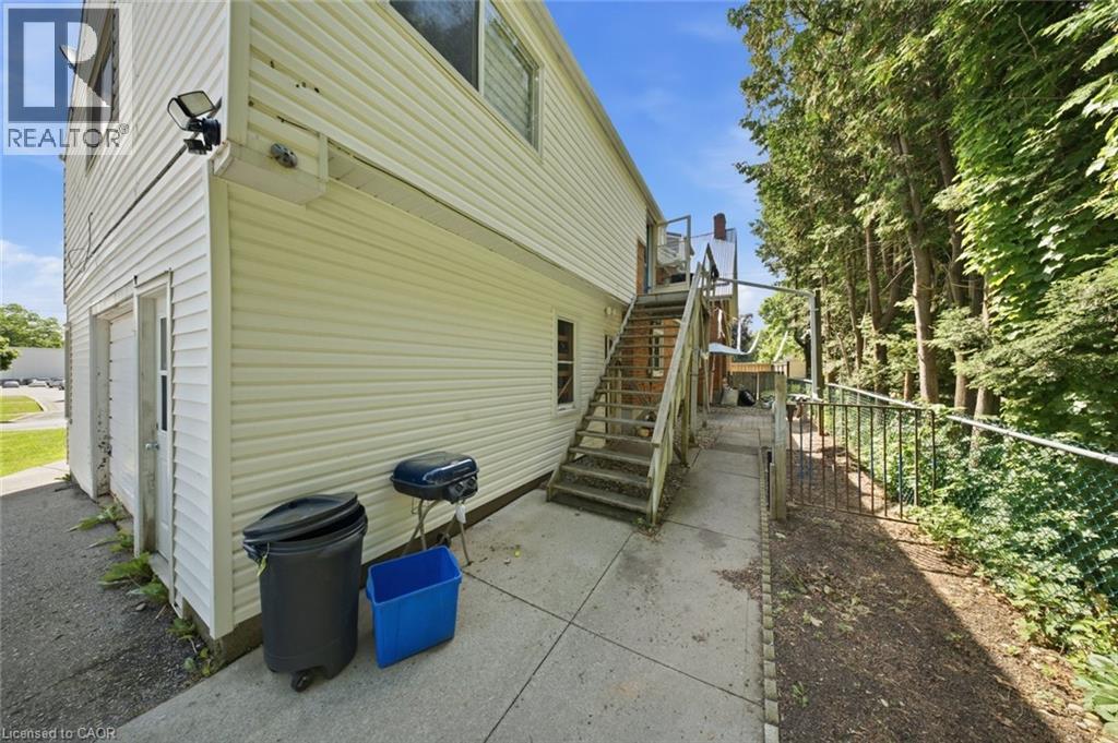 160 QUEEN Street - 16
