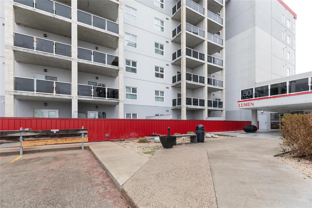 80 Barnes Street, Winnipeg, Manitoba, R3T5J2, Winnipeg, Manitoba — photo 1 of 5
