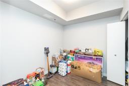 512 80 Barnes Street, Winnipeg, MB R3T5J2 Photo 16