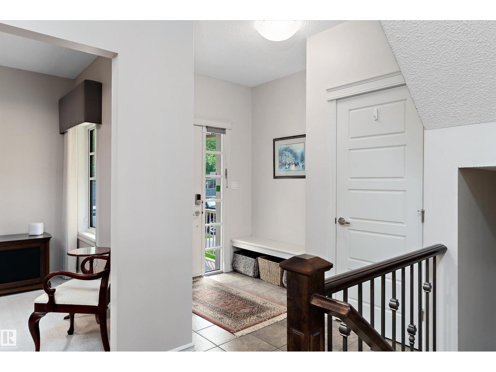 1097 ARMITAGE CR SW — photo 10