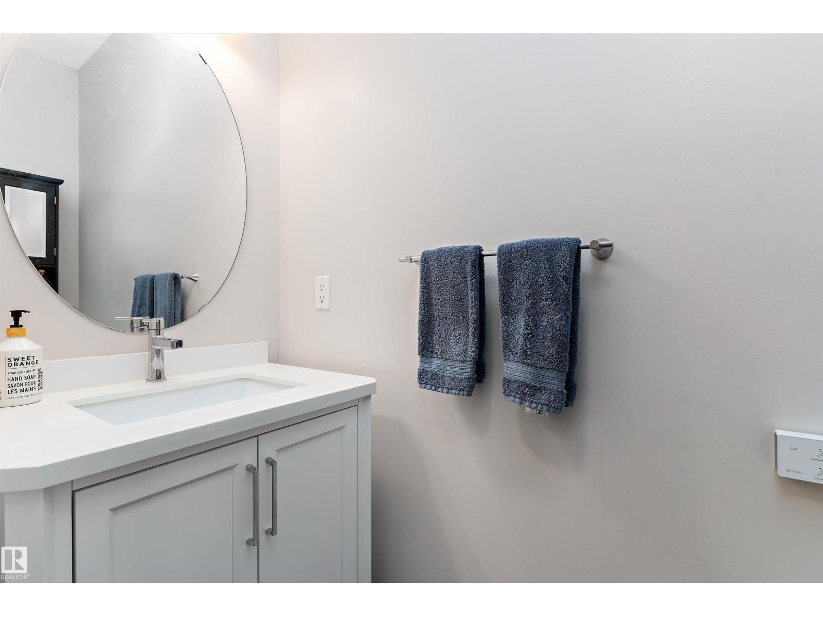 1097 ARMITAGE CR SW — photo 13