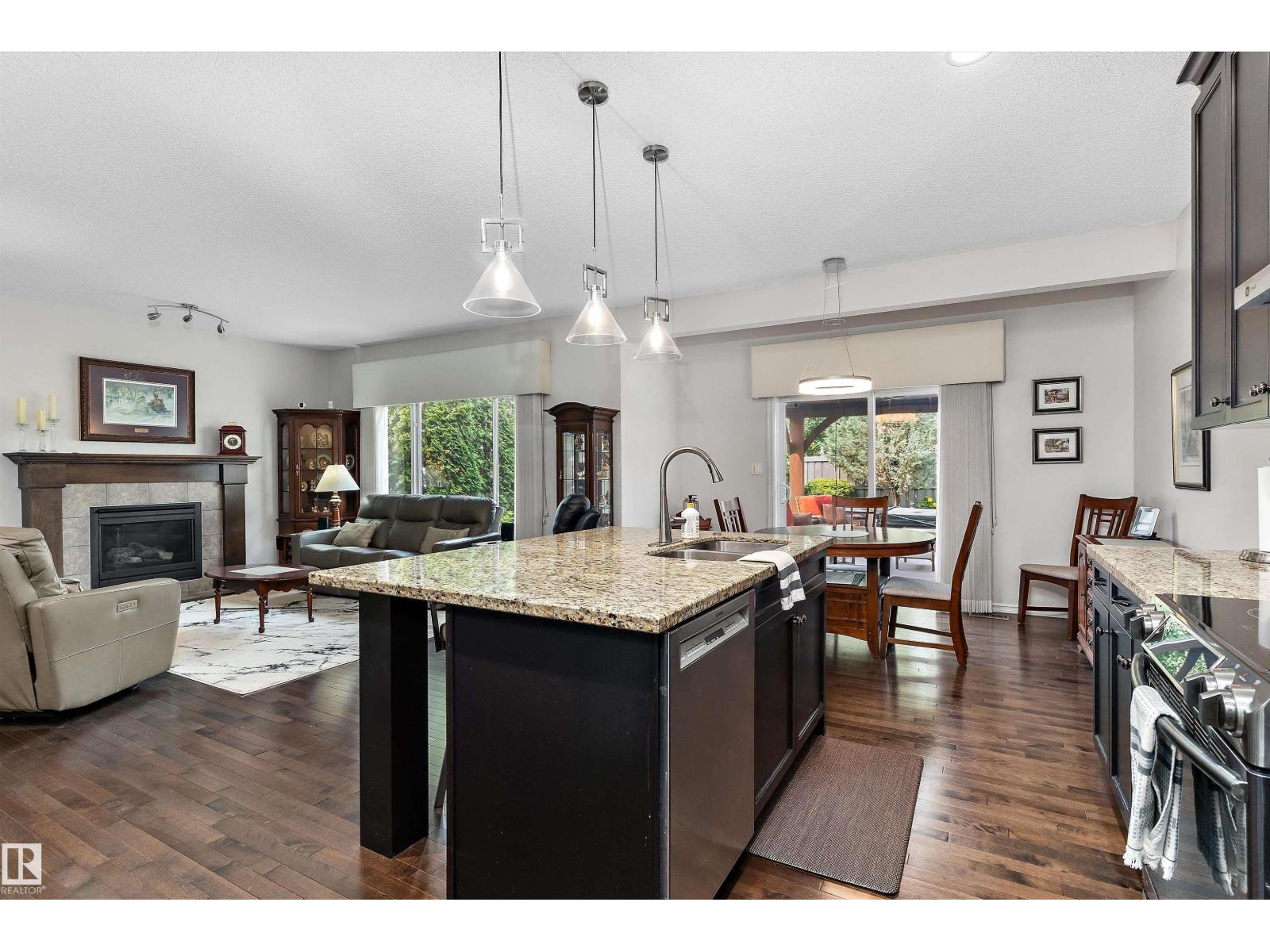 1097 ARMITAGE CR SW — photo 17