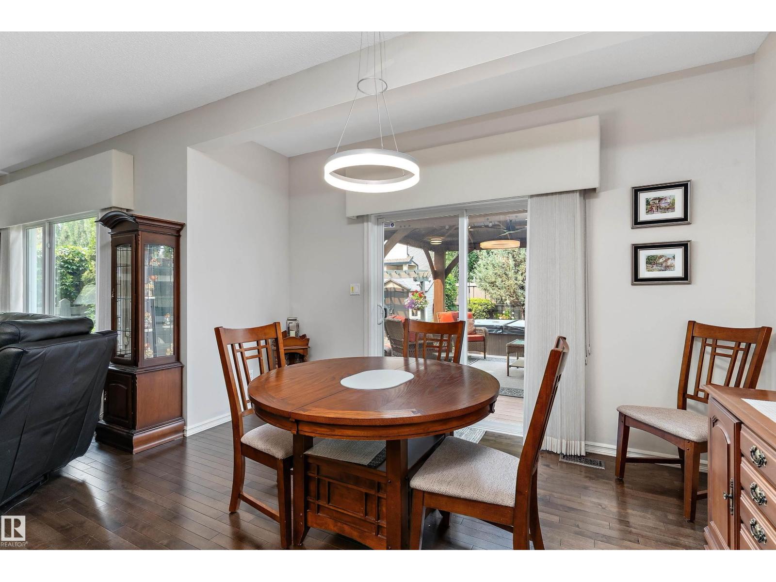 1097 ARMITAGE CR SW — photo 24