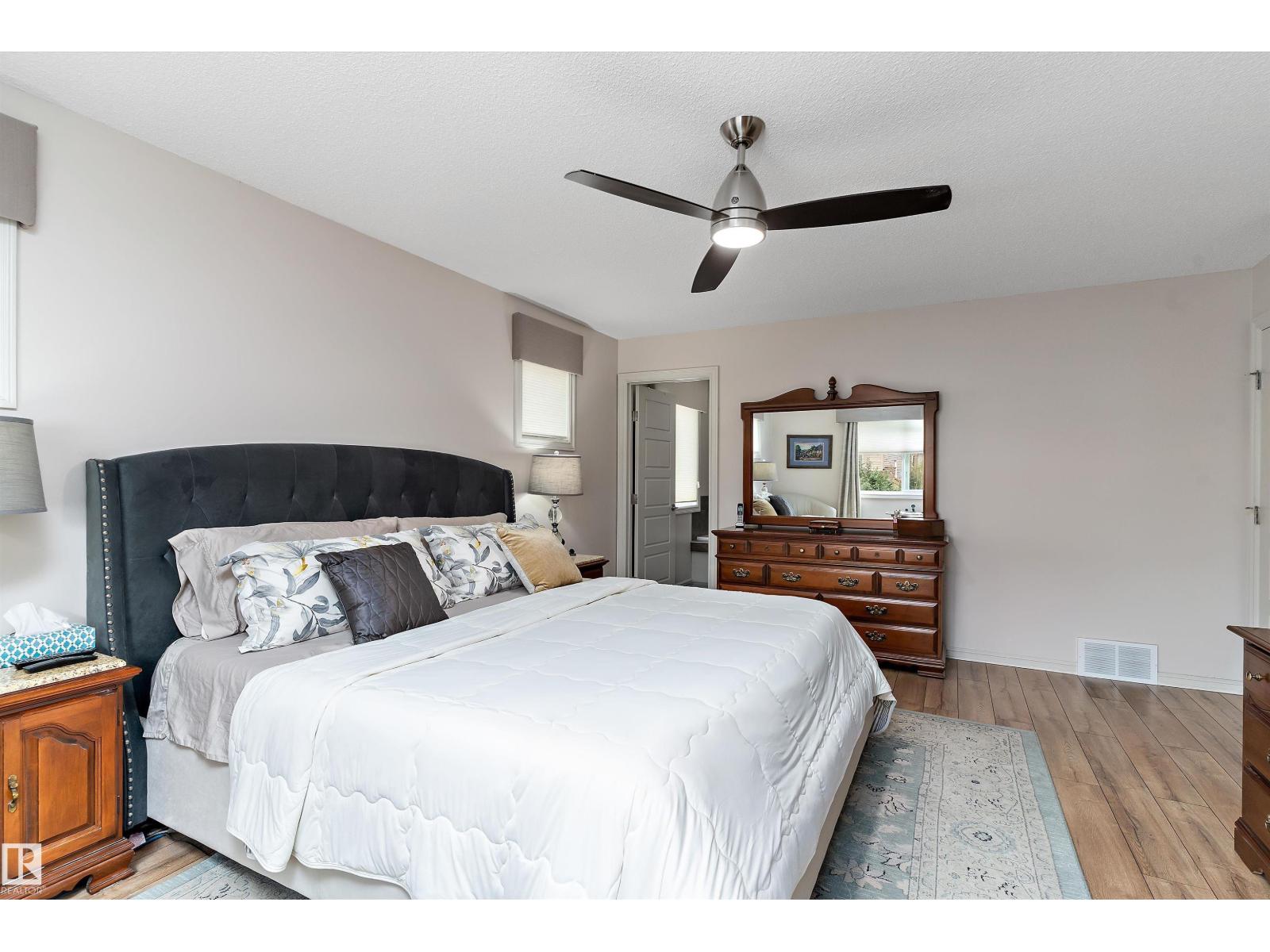 1097 ARMITAGE CR SW — photo 35