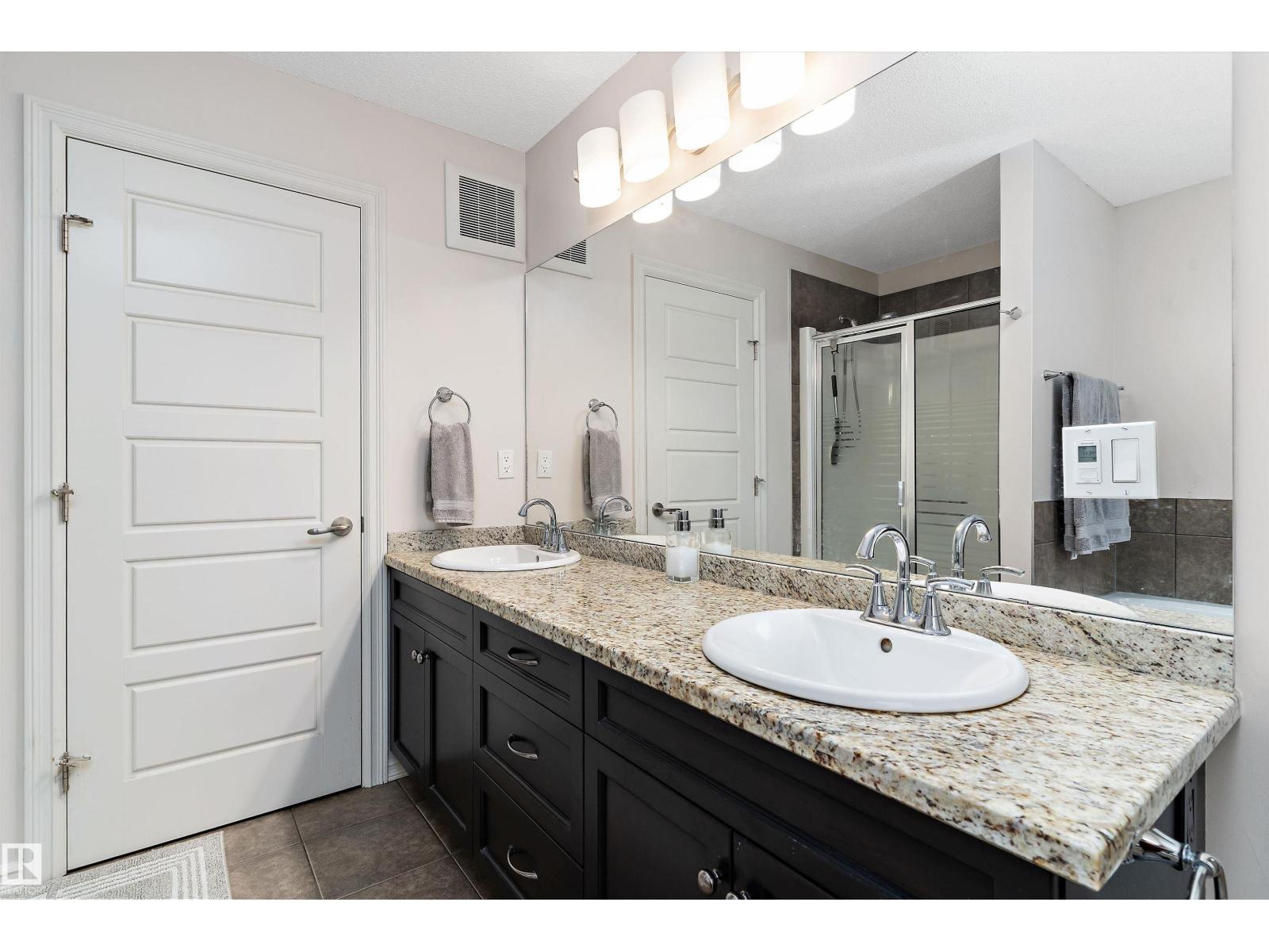 1097 ARMITAGE CR SW — photo 37