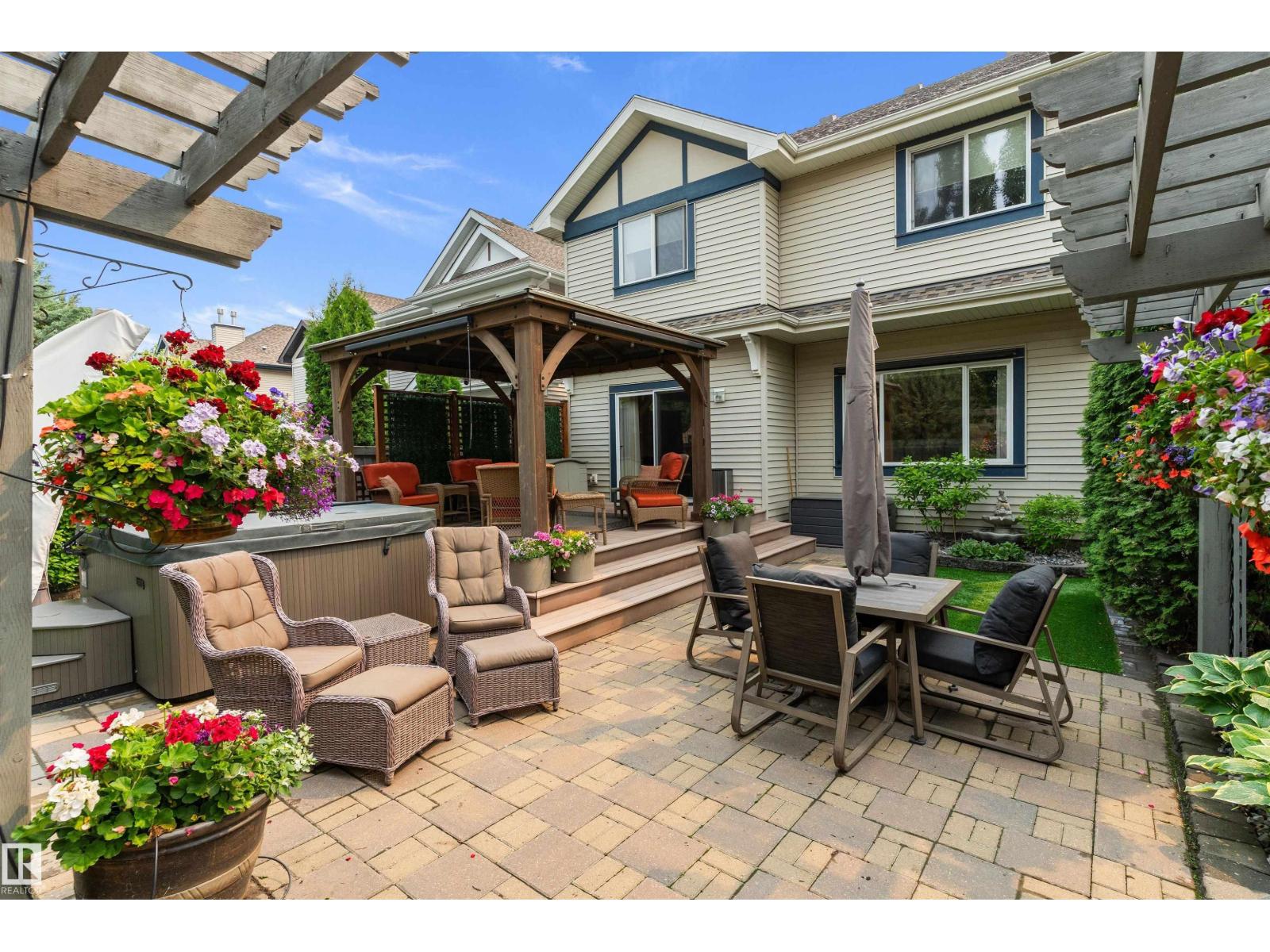 1097 ARMITAGE CR SW - photo 5