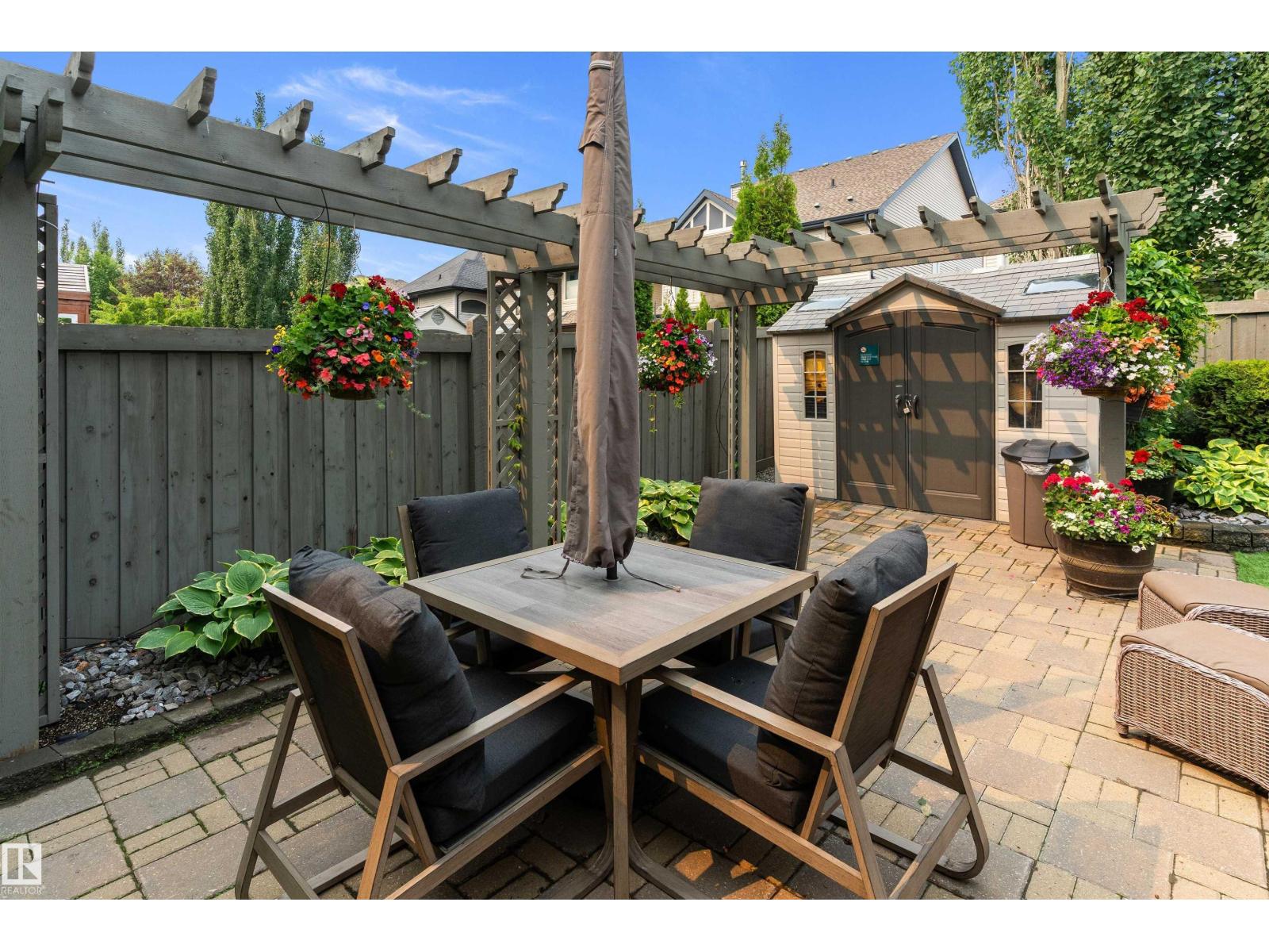 1097 ARMITAGE CR SW — photo 58