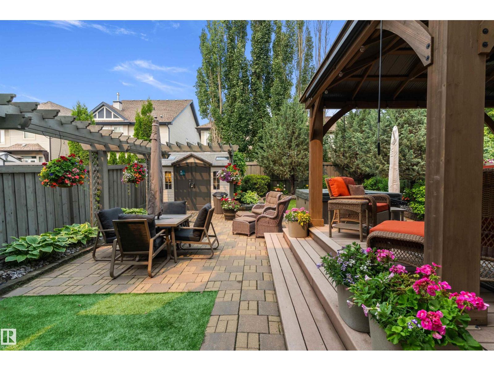 1097 ARMITAGE CR SW — photo 6