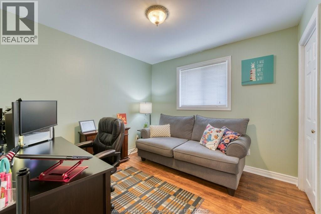 578 LAKEVIEW AVENUE - 19