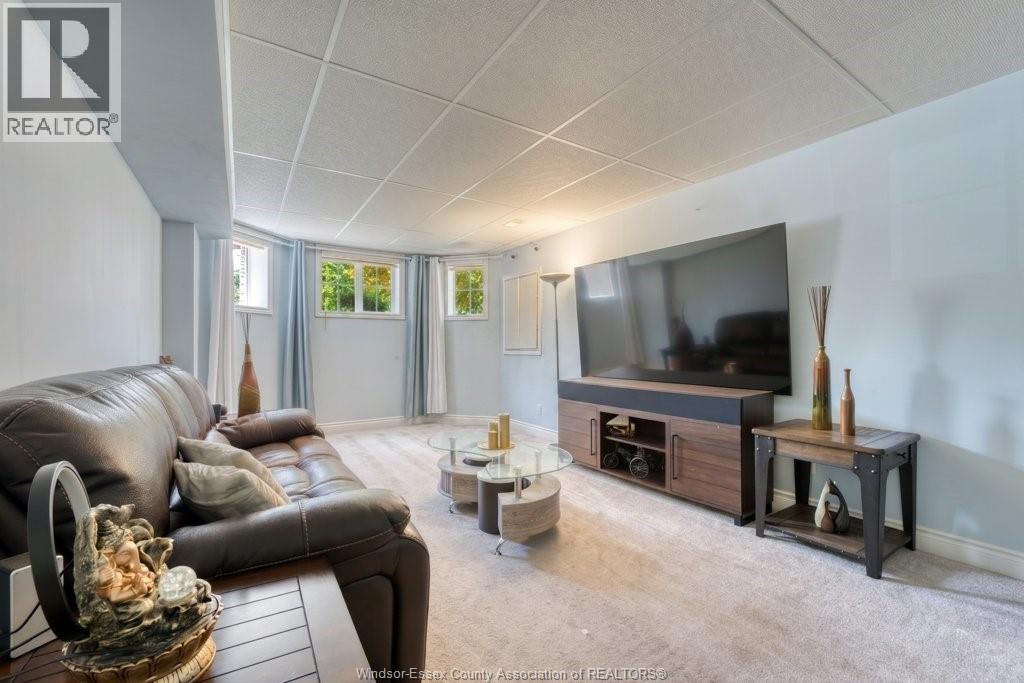 578 LAKEVIEW AVENUE - 32