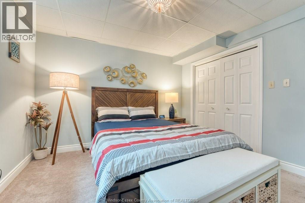 578 LAKEVIEW AVENUE - 36