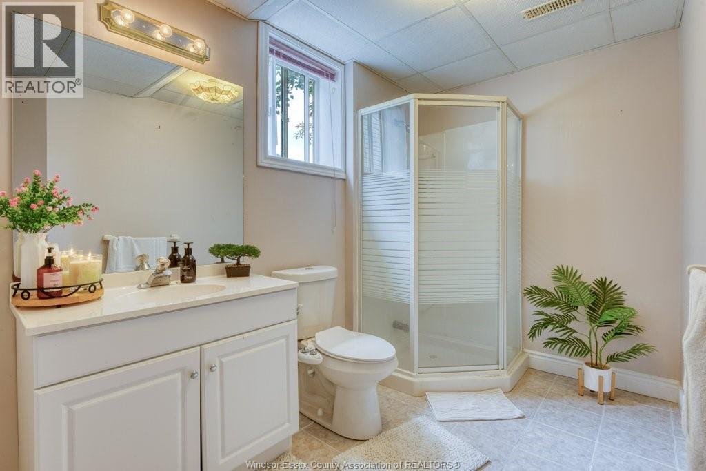 578 LAKEVIEW AVENUE - 37