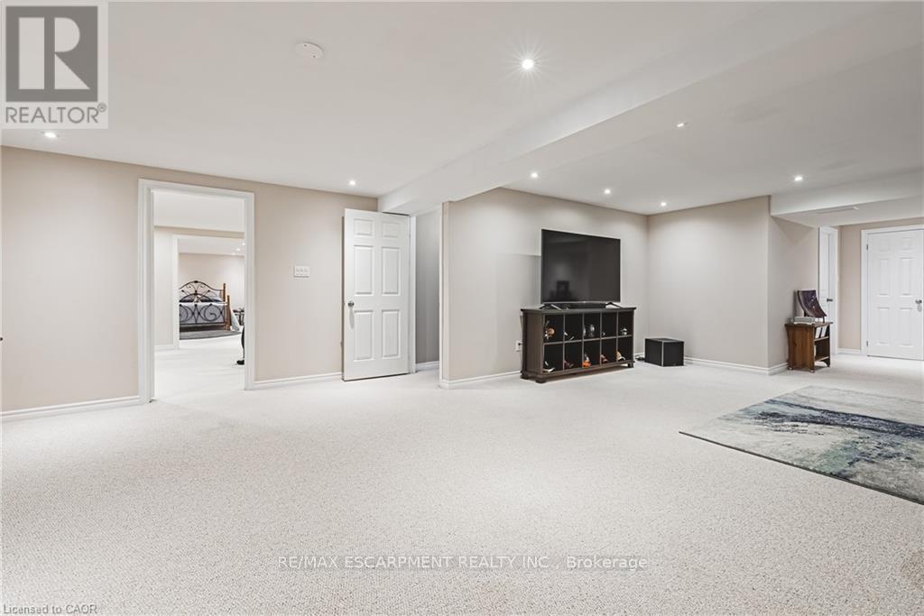 2178 BERWICK DRIVE - 28