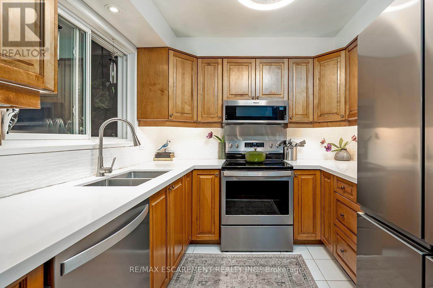 #5 1580 KERNS ROAD - 14
