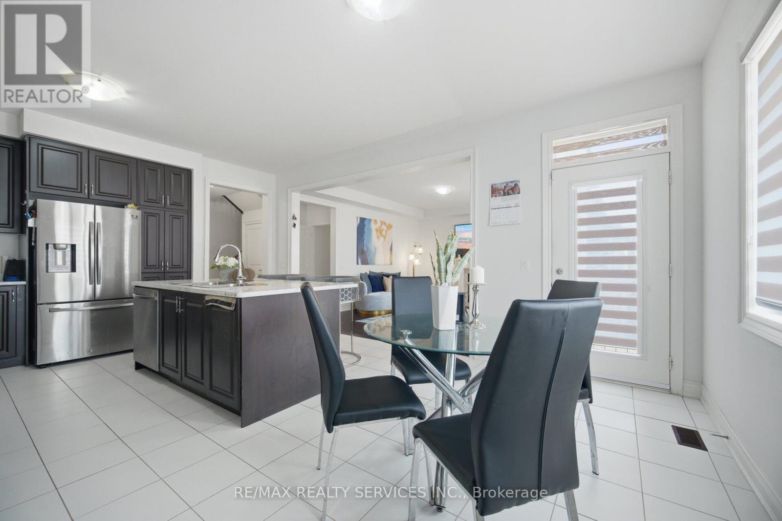 585 DOUGALL AVENUE - 15