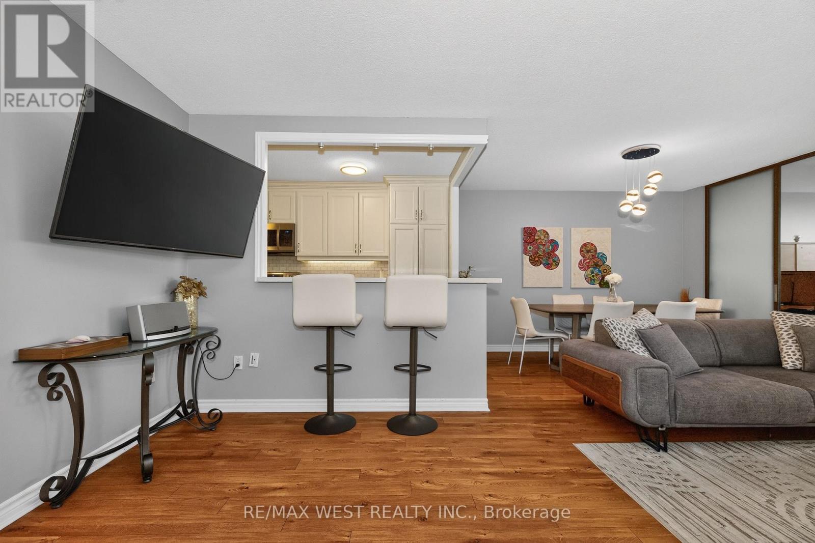 #1514 75 EMMETT AVENUE - 14