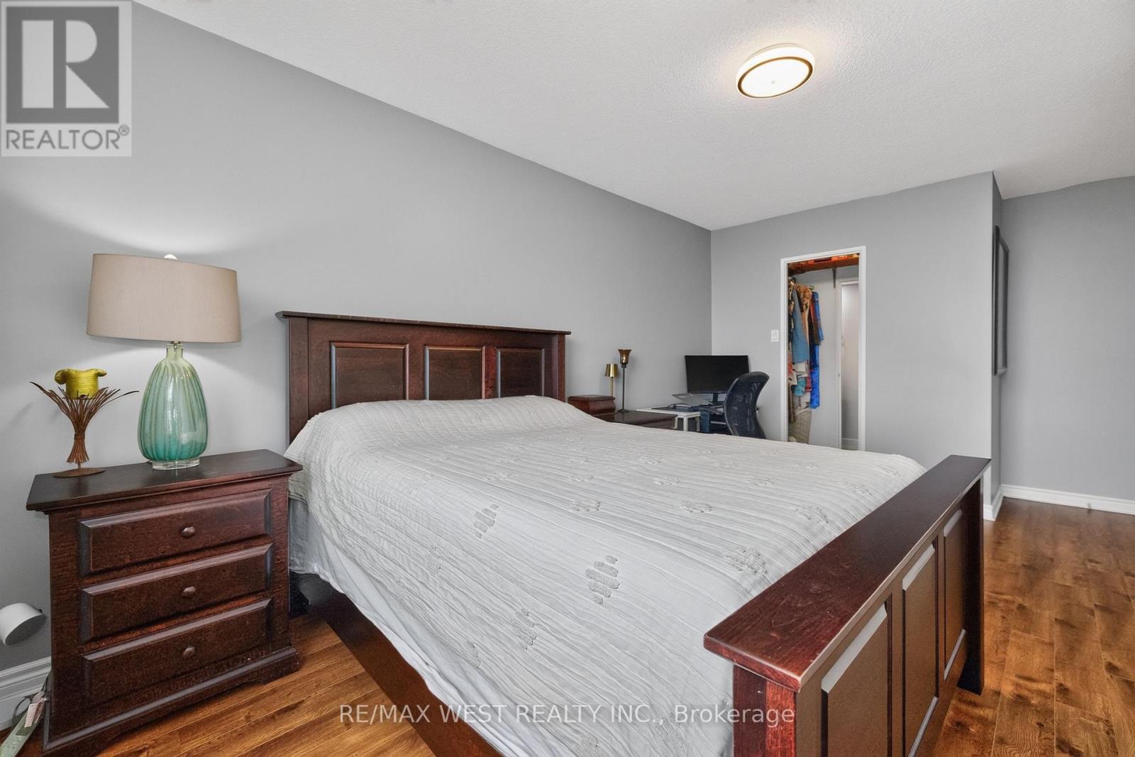 #1514 75 EMMETT AVENUE - 23