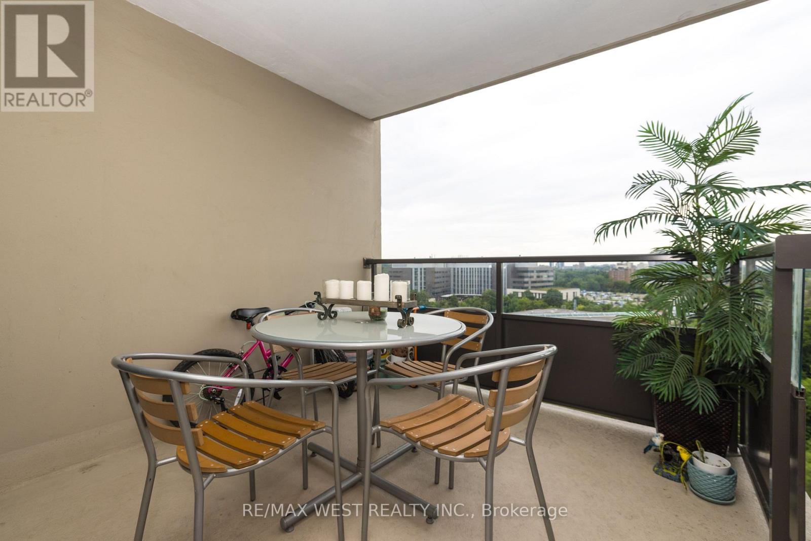 #1514 75 EMMETT AVENUE - 32