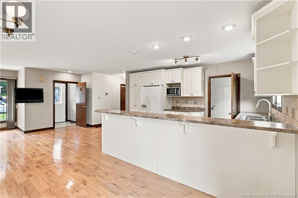 447 Pederson Crescent - Image 10