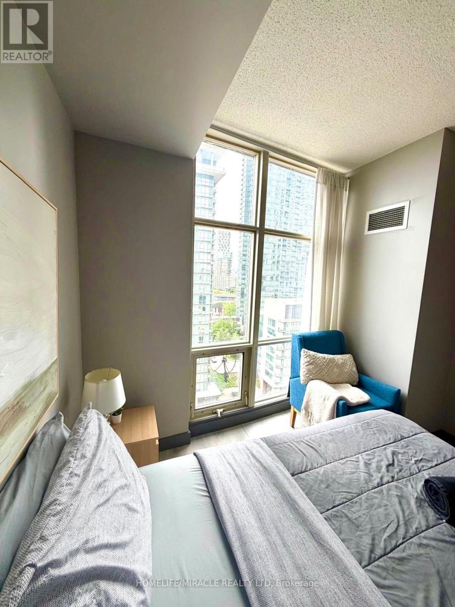 #1601 35 MARINER TERRACE - 13