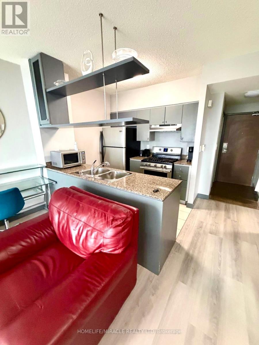 #1601 35 MARINER TERRACE - 8