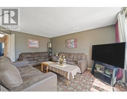 Family room - 79 Locheed Drive, Hamilton, ON L8T4L5 Photo 8