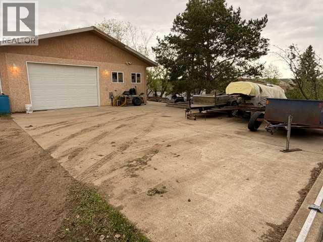 Listing photo – 5116 48 Street, Hardisty