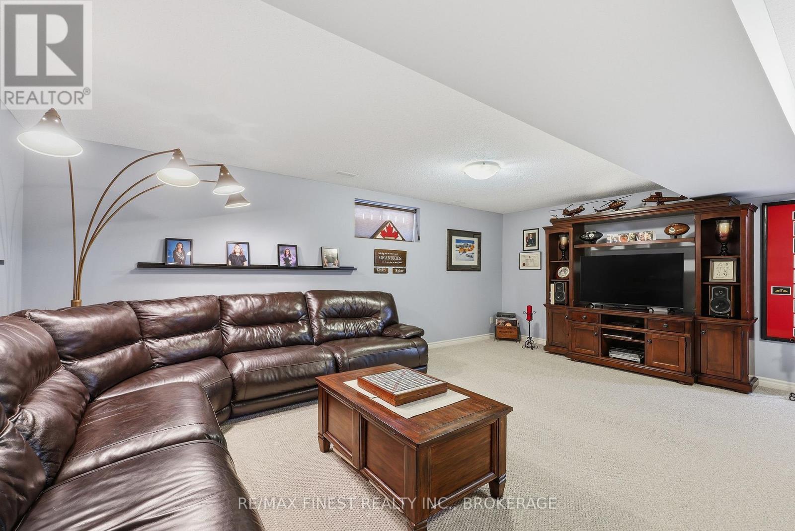 1667 CRIMSON CRESCENT - 28