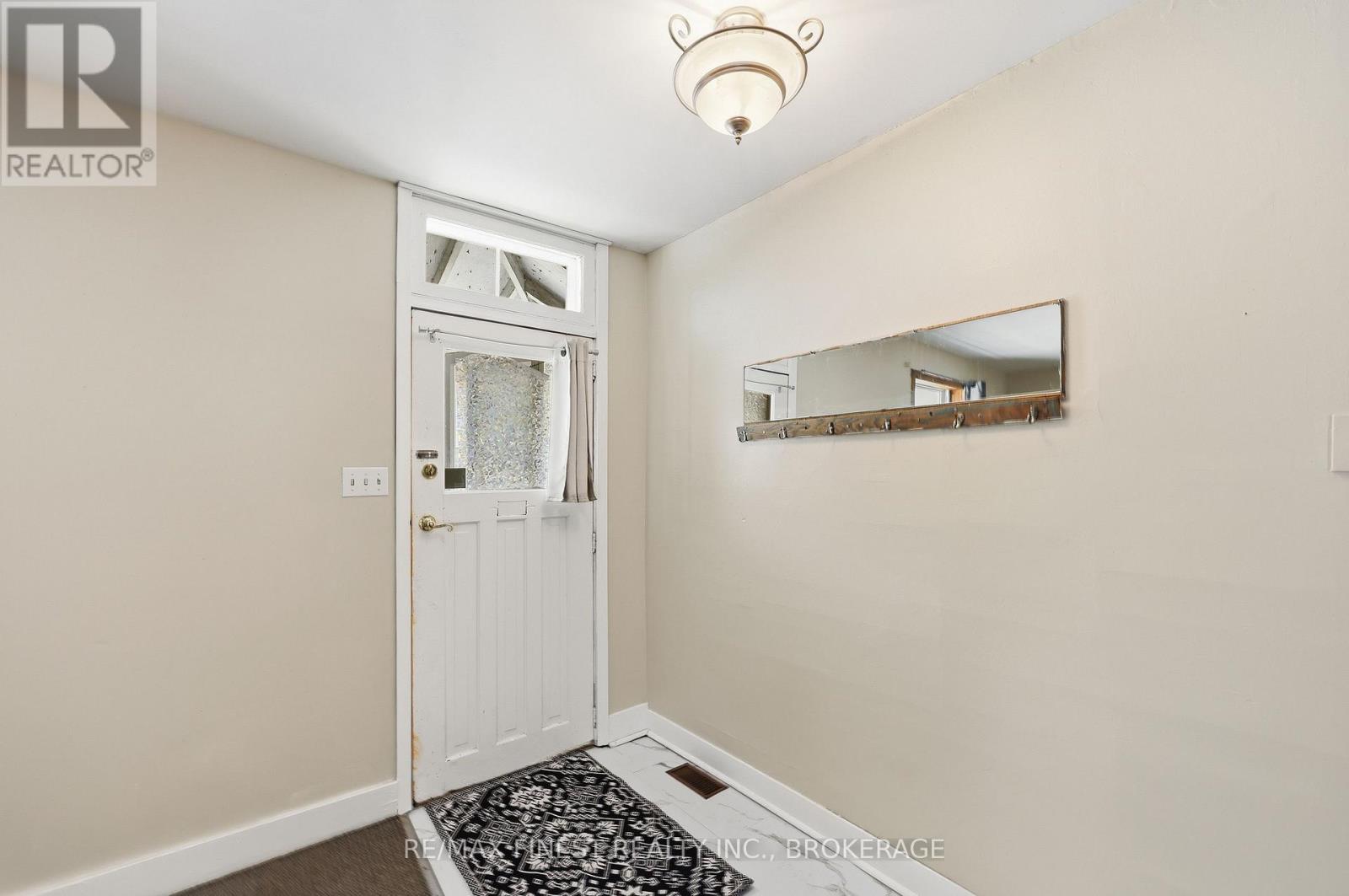 445 ALBERT STREET - 7