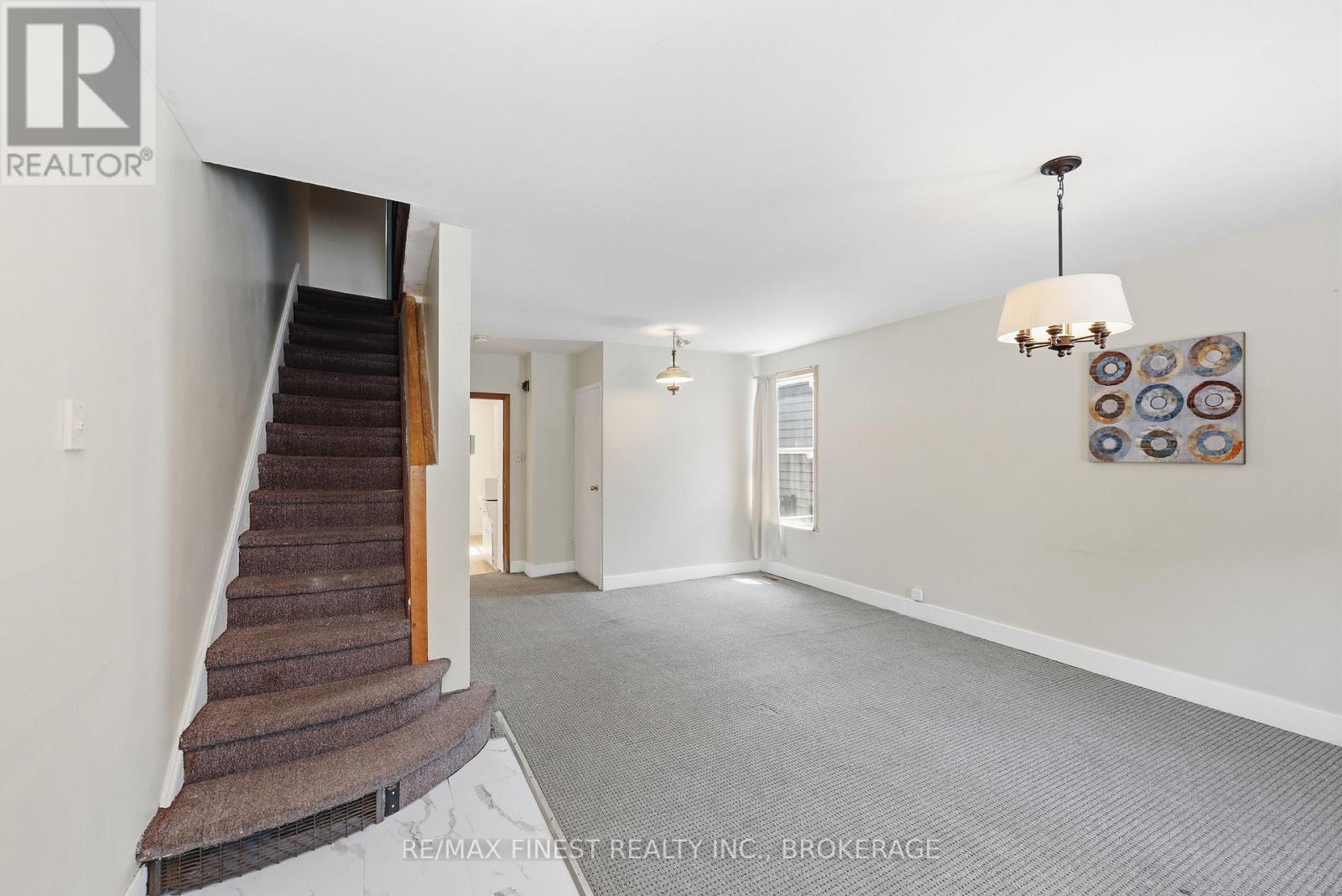 445 ALBERT STREET - 9