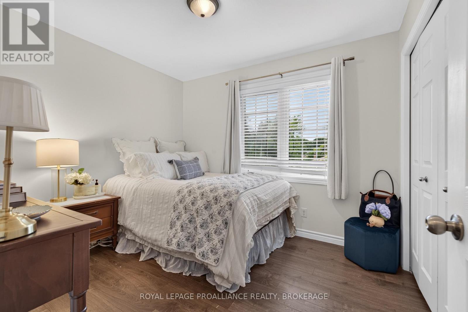 251 YONGE STREET - 19