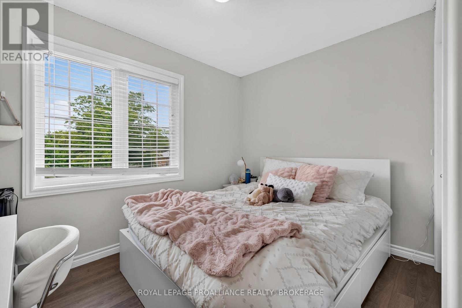 251 YONGE STREET - 20