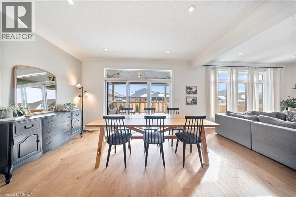 192 GIBBONS Street - 11