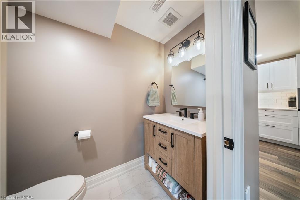 192 GIBBONS Street - 24