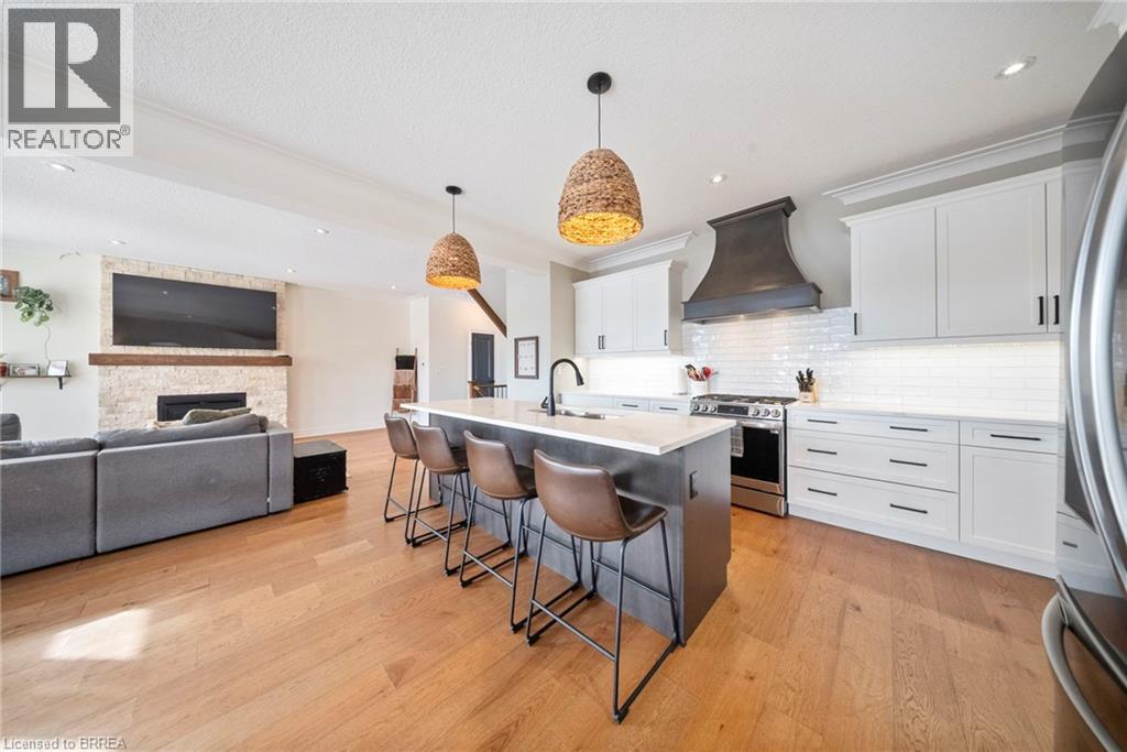 192 GIBBONS Street - 9