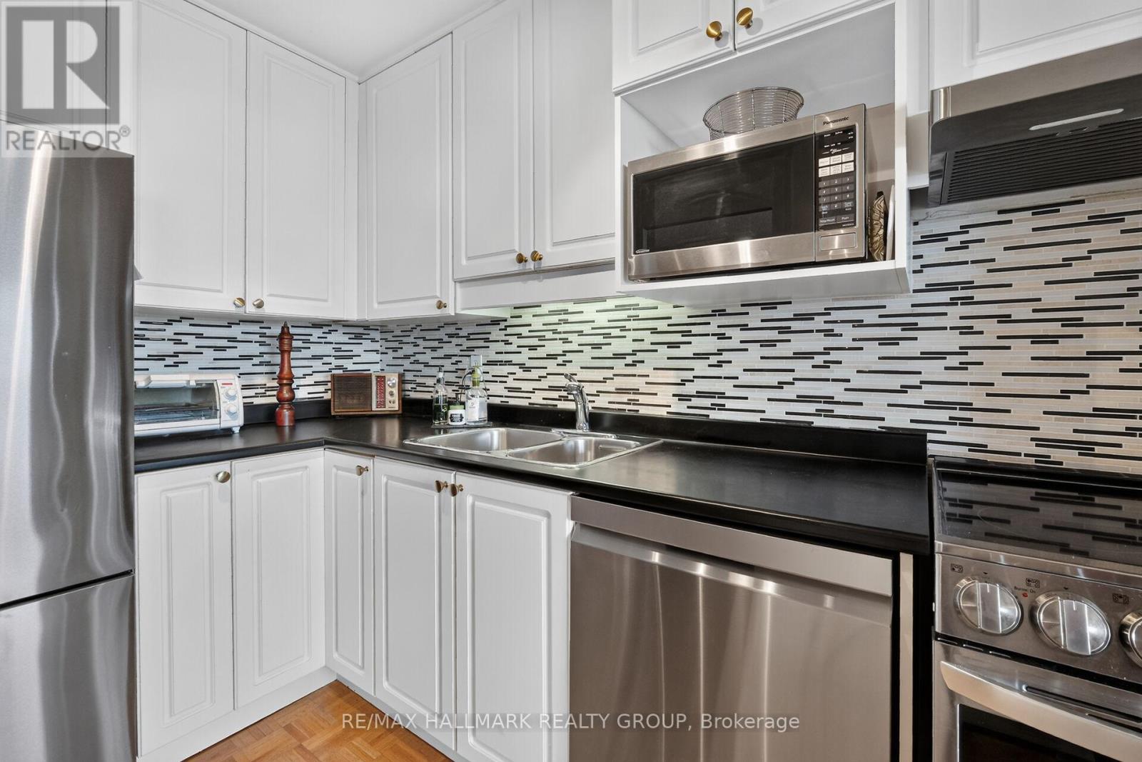 #1608 265 POULIN AVENUE - 19