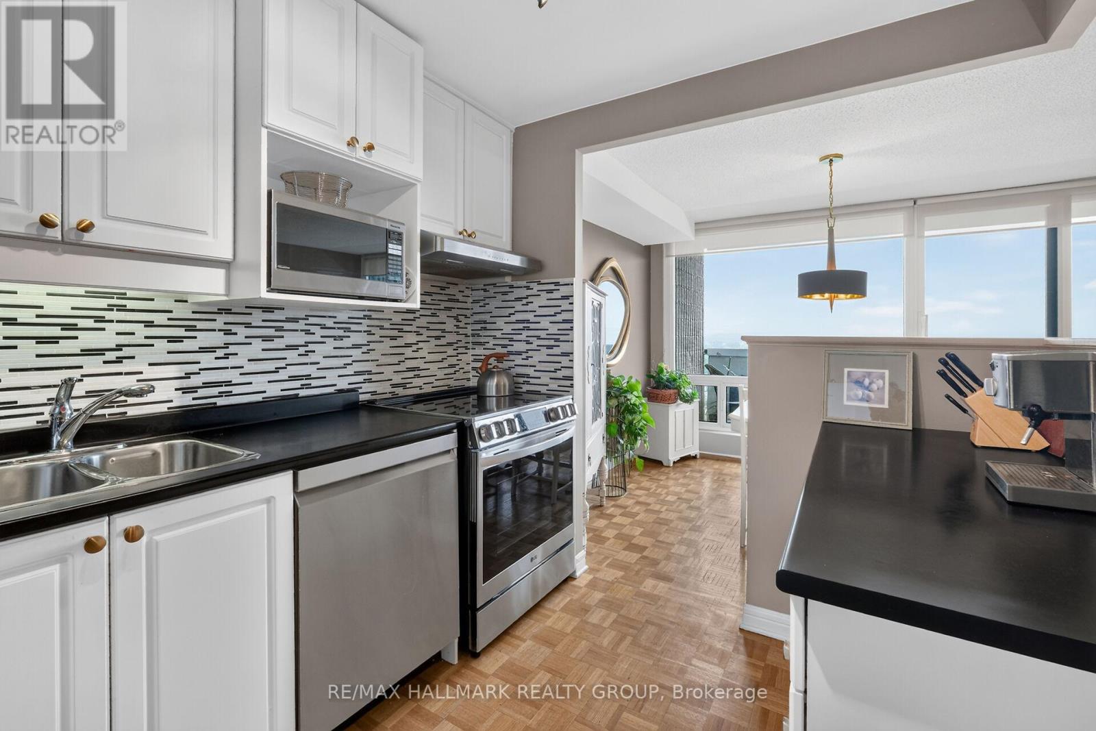 #1608 265 POULIN AVENUE - 21