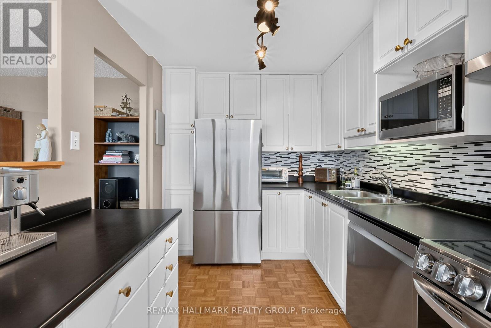 #1608 265 POULIN AVENUE - 24