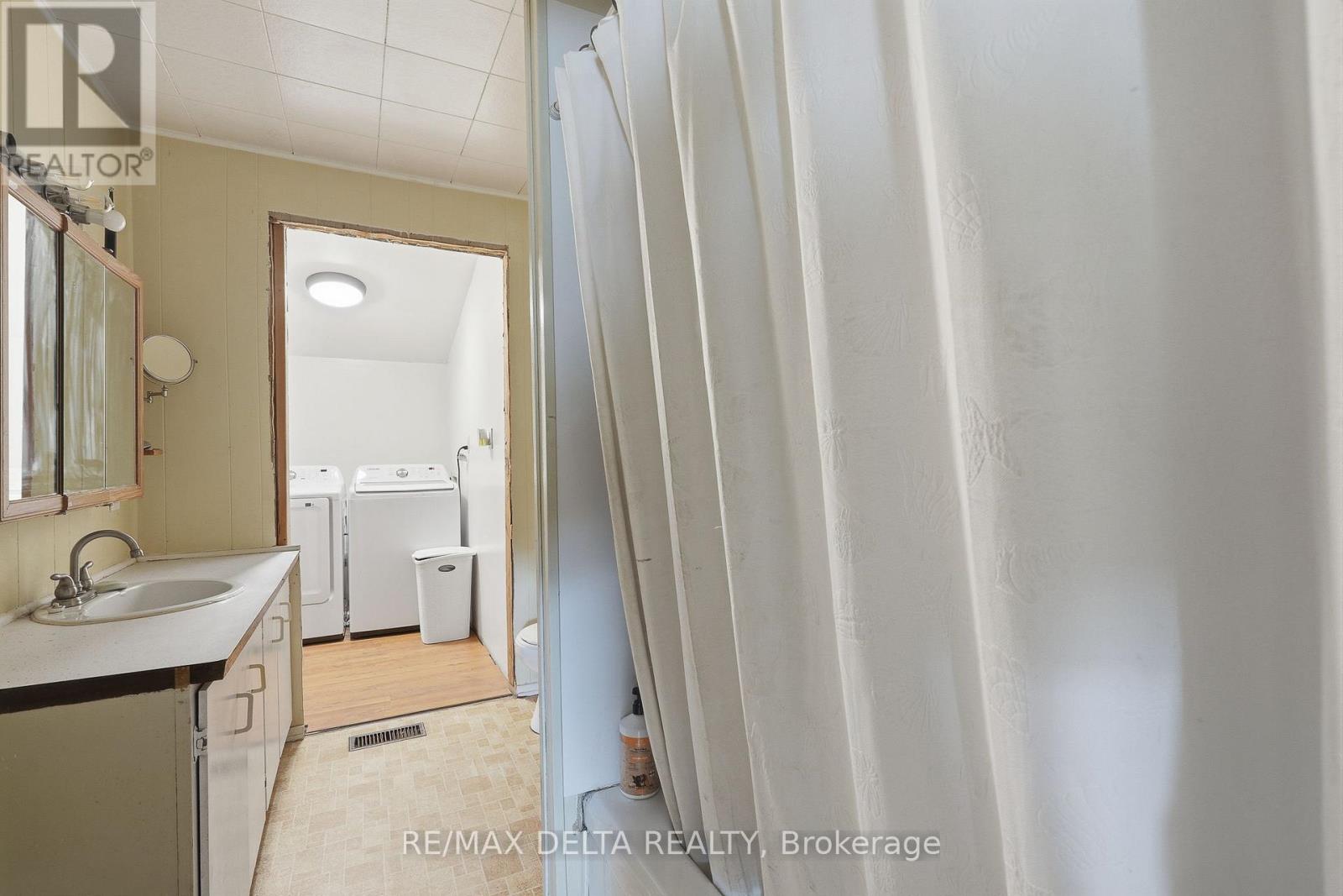 1553 DU LAC ROAD - 12
