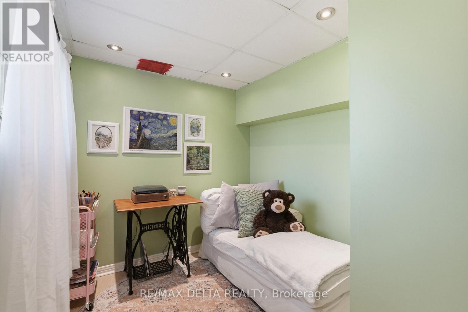1553 DU LAC ROAD - 24