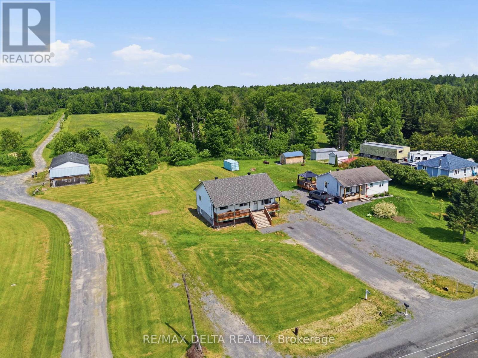 1553 DU LAC ROAD - 30
